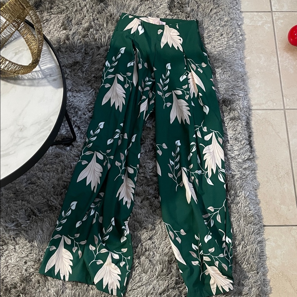 Elegant Leaf Print Wide-Leg Pants